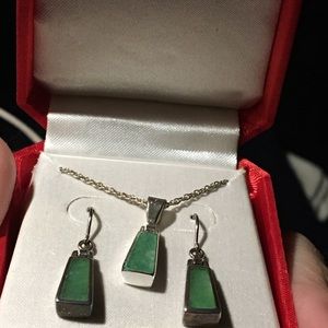VINTAGE STERLING SILVER GREEN AVENTURINE SET GIFT BOXED